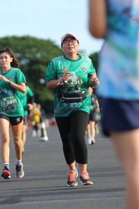 BIB: 491, 2971
                            <button type="button" onclick="openModal(5173019)" class="btn btn-primary btn-sm float-right btn-popup" data-toggle="modal" data-target=".modal-high-quality">
                        <i class="fas fa-shopping-cart"></i> Add to Cart
                    </button>
                                            <button type="button" onclick="isThisMe(5173019, true)" class="btn btn-success btn-sm float-right btn-popup btn-isme hidden" data-toggle="tooltip" data-placement="bottom" title="นี่คือรูปของคุณใช่ไหม คลิกที่นี่เพื่อเอาเข้าอัลบั้ม">
                        <i class="fas fa-plus"></i> Add to album
                    </button>
                    <button type="button" onclick="isThisMe(5173019, false)" class="btn btn-warning btn-sm float-right btn-popup btn-isnotme hidden">
                        <i class="fas fa-ban"></i> Remove from album
                    </button>